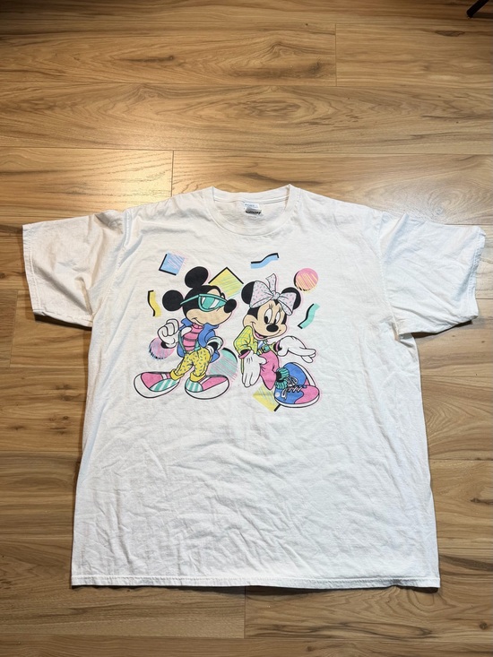 Disney Other - Disney White Mickey & Minnie Graphic Tee